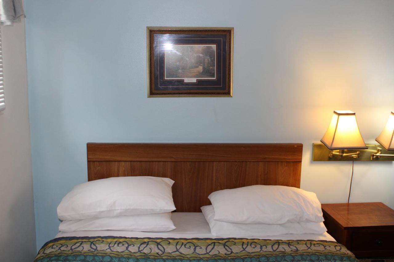 ויסקונסין דלס River Road Motel מראה חיצוני תמונה