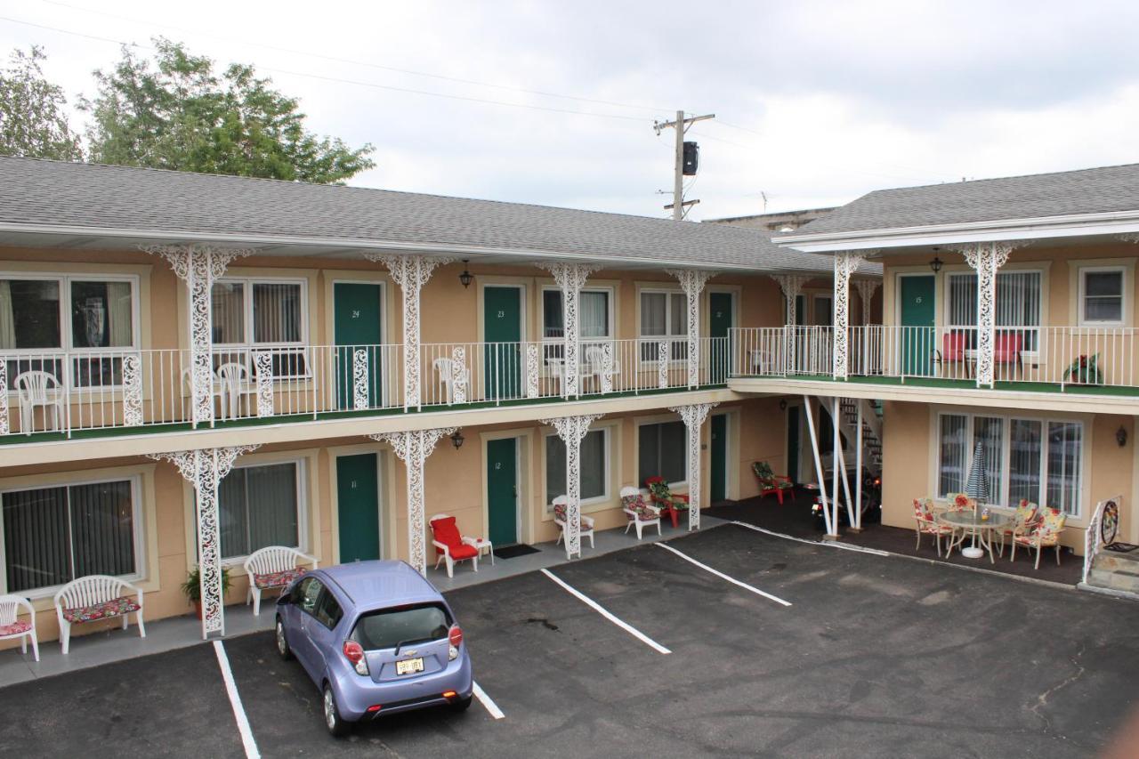ויסקונסין דלס River Road Motel מראה חיצוני תמונה