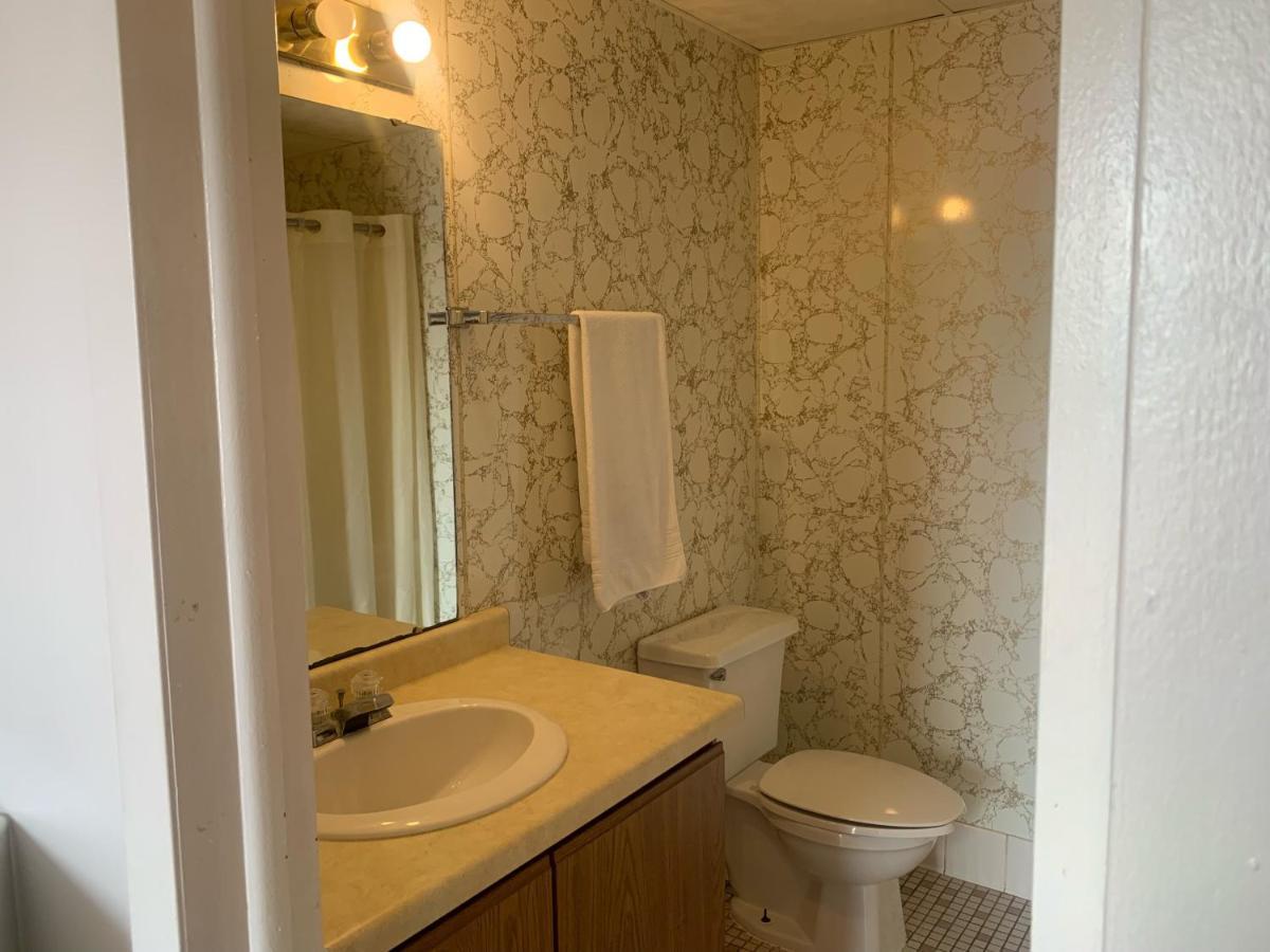 ויסקונסין דלס River Road Motel מראה חיצוני תמונה