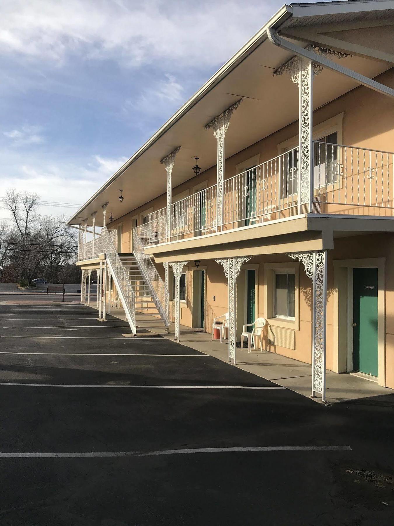 ויסקונסין דלס River Road Motel מראה חיצוני תמונה
